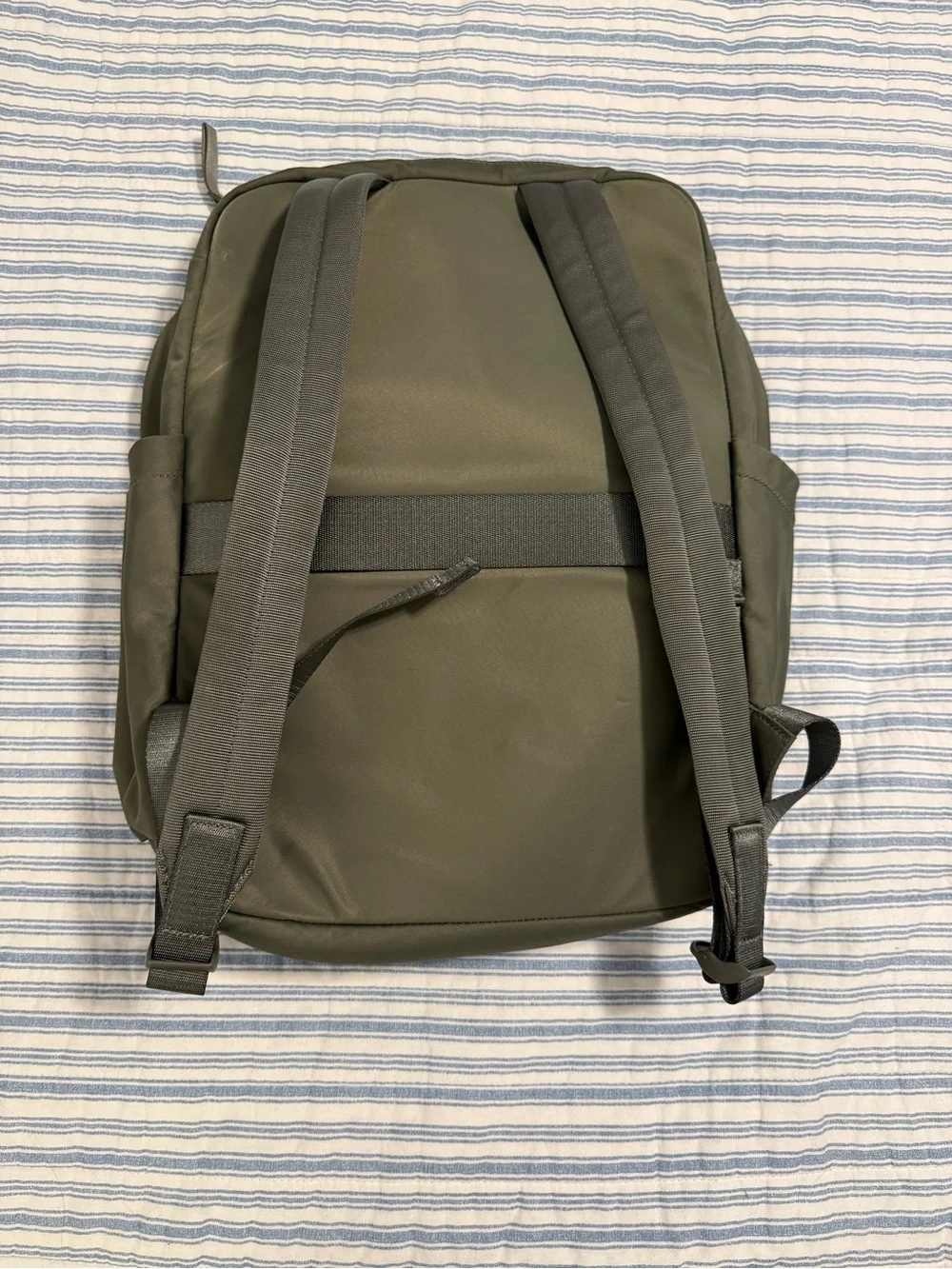 lululemon athletica sleek olive